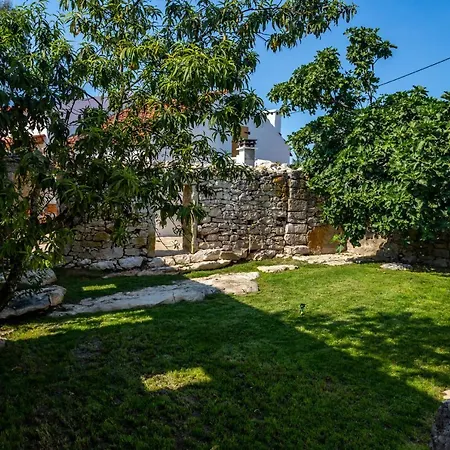 Casal Fontainhas- Country With Pool بيت للعطل الكوباسا