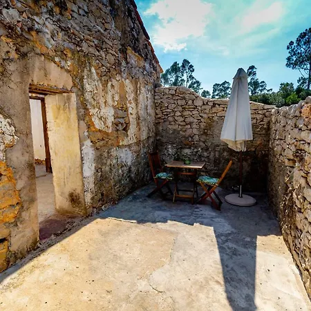 Casal Fontainhas- Country With Pool Ferienhaus